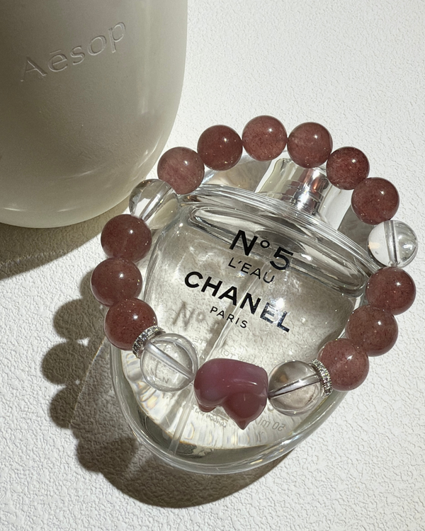 trawberry Quartz · Clear Quartz Strawberry Cat Bracelet -  圣诞草莓小猫