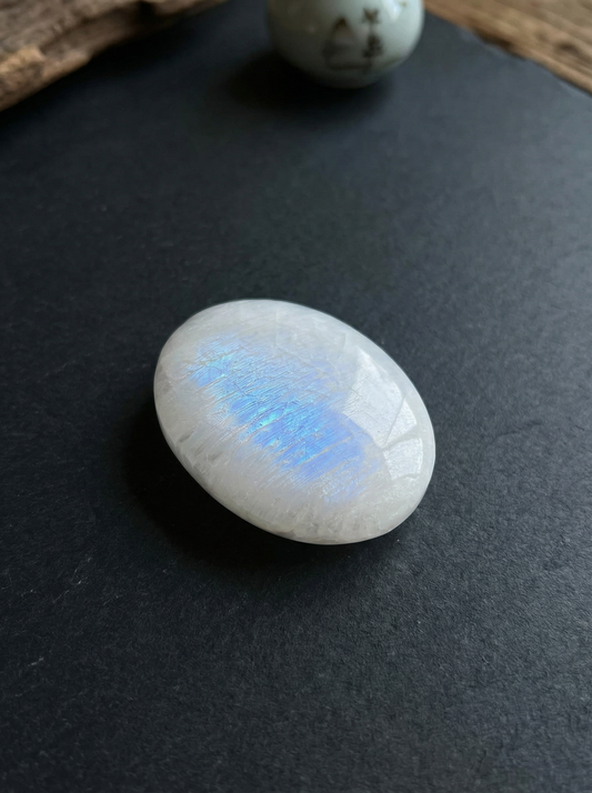 Sri Lanka Moonstone Palm Stone